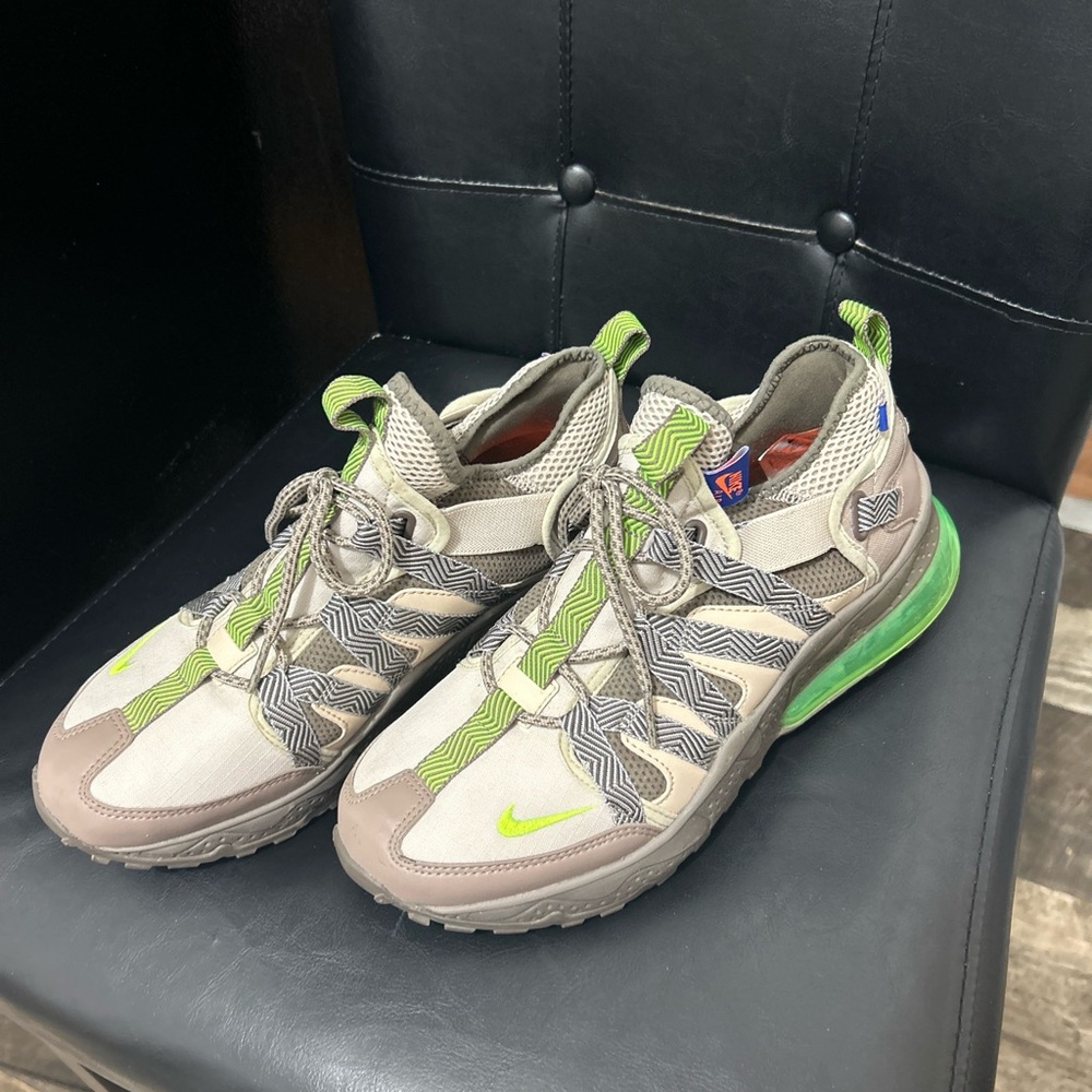 Nike Air Max 270 Bowfin Desert
Sand Men's Size 8.5